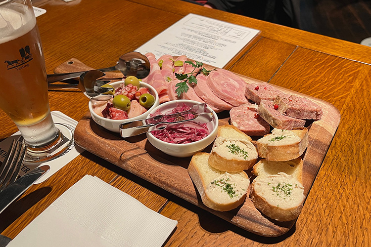 MOJIKO BEER 前菜盛り合わせ